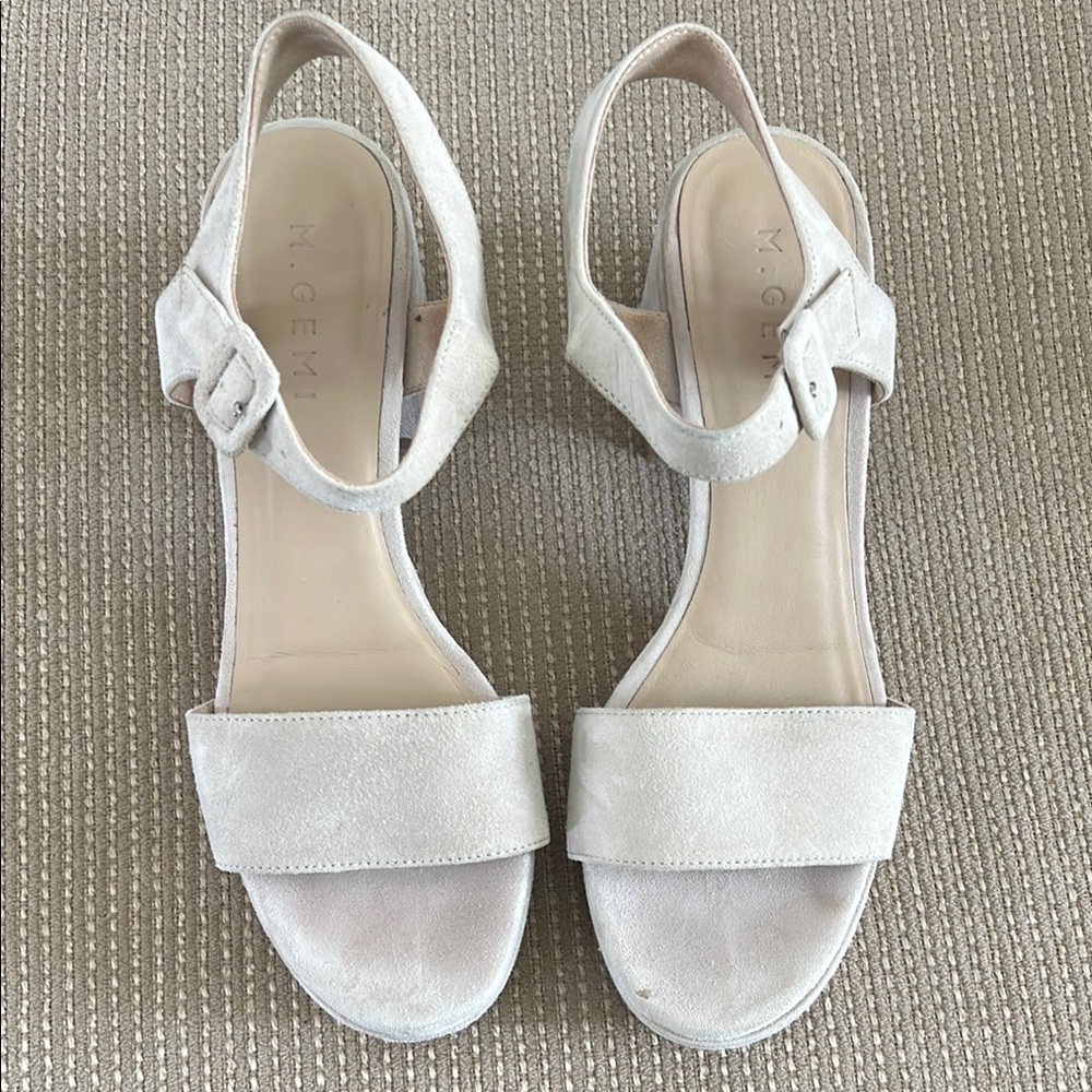M. Gemi Cream Sandals Soft Matte Finish